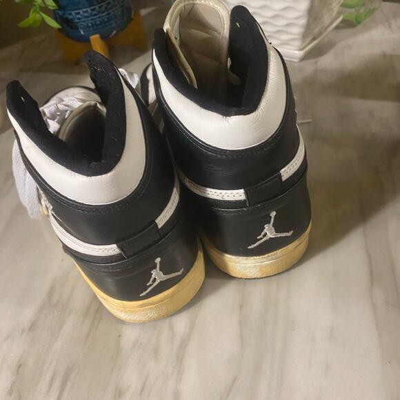 Jordan 1 high size 10 sneakers